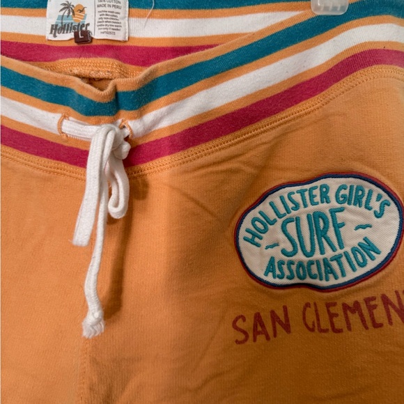 Worn once! Hollister lightweight sweat bottoms size L in women’s. - Picture 2 of 5